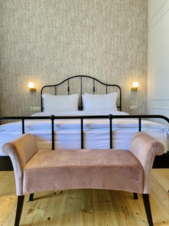 Room 4