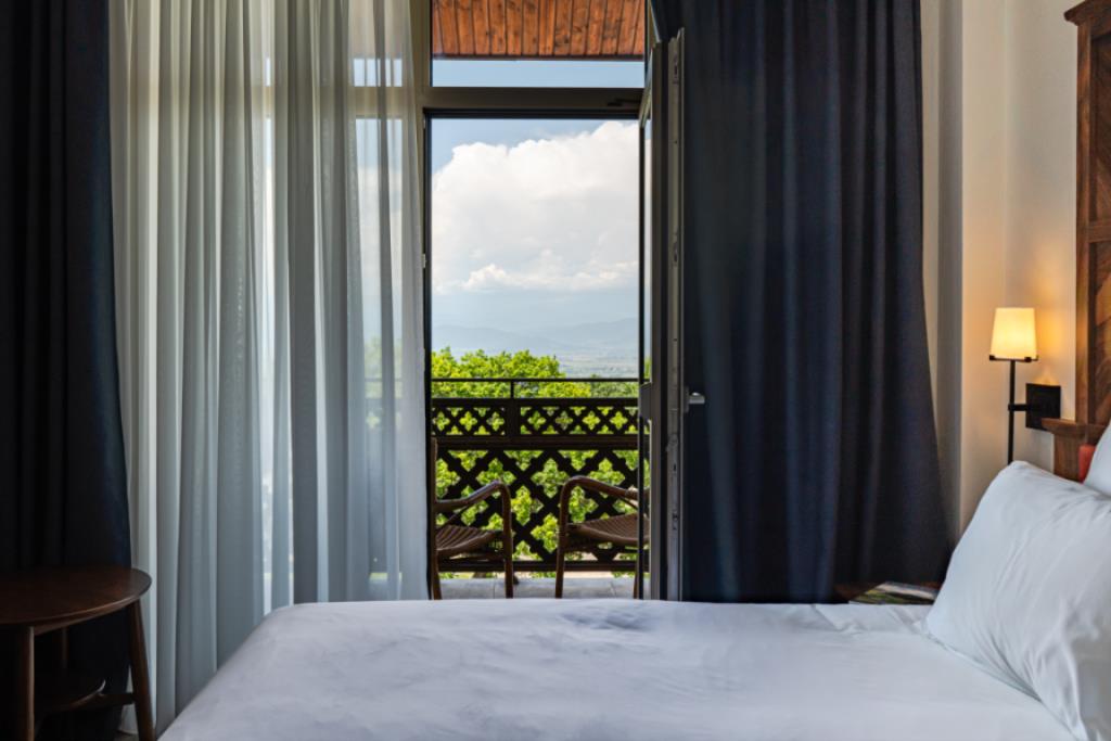 Deluxe King with Forest View-წასაშლელი
