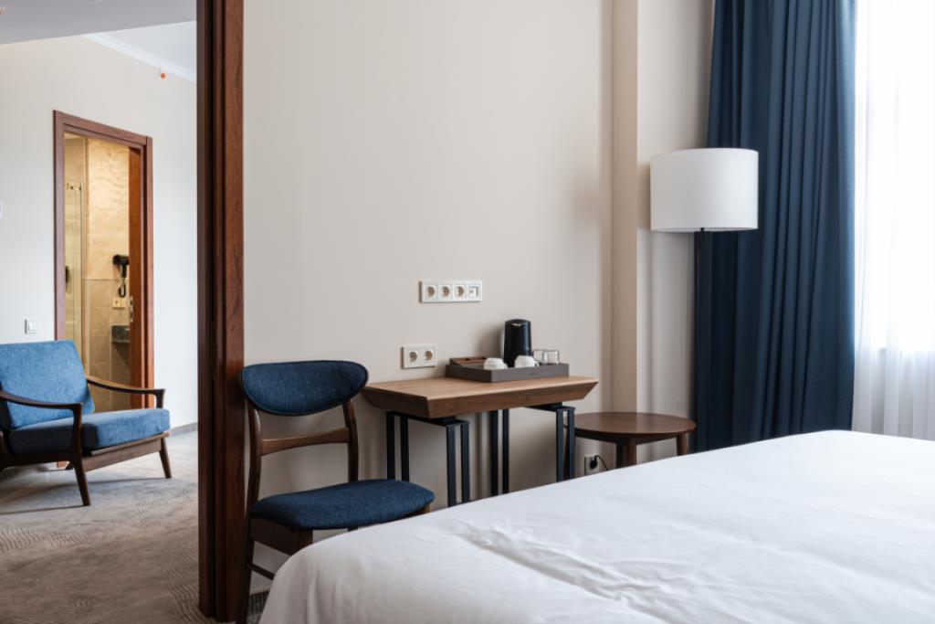 Junior Suite with Caucasus View