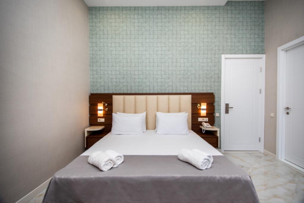 Deluxe Double Room With Balcony